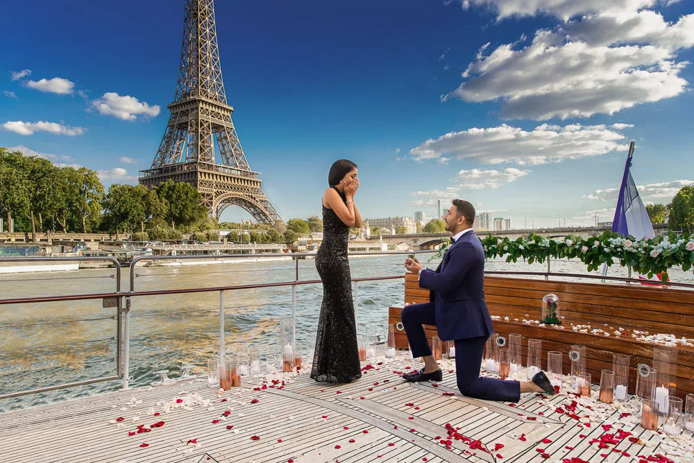 Seine Serenity: Romantic Boat Proposal Ideas in Paris